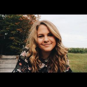 Meet your Posher, Anna